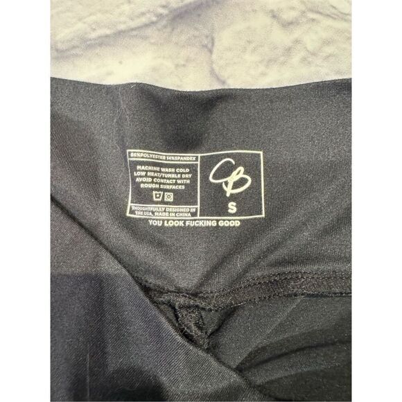 Celestial Bodiez High Rise Booty Scrunch Leggings in Classic Black Size Small - Picture 5 of 8